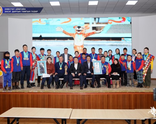 Манай аймгийн сурагчид Монголын Хүүхдийн Cпортын өвлийн  VII  наадмаас 17-алт, 23-мөнгө, 21-хүрэл нийт 61 медаль хүртлээ.