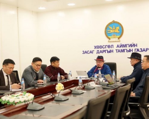 Монгол Улсын Засгийн газраас 2026 онд баримталж ажиллах нийгэм эдийн засгийн болон салбарын бодлогын талаар нийслэл дүүрэг, 21 аймаг, 300 гаруй сумын удирдлагуудад нэгдсэн ойлголт өгөх цахим уулзалт боллоо. 