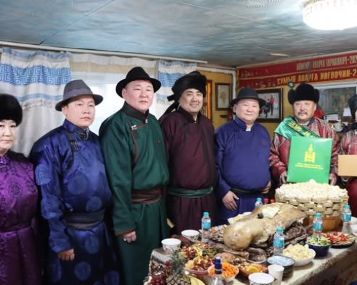 МӨРӨН СУМЫН НОГООЧИН Г.АДЪЯАСҮРЭН “УЛСЫН АВАРГА ТАРИАЛАНЧ” ЦОЛ ХҮРТЛЭЭ.